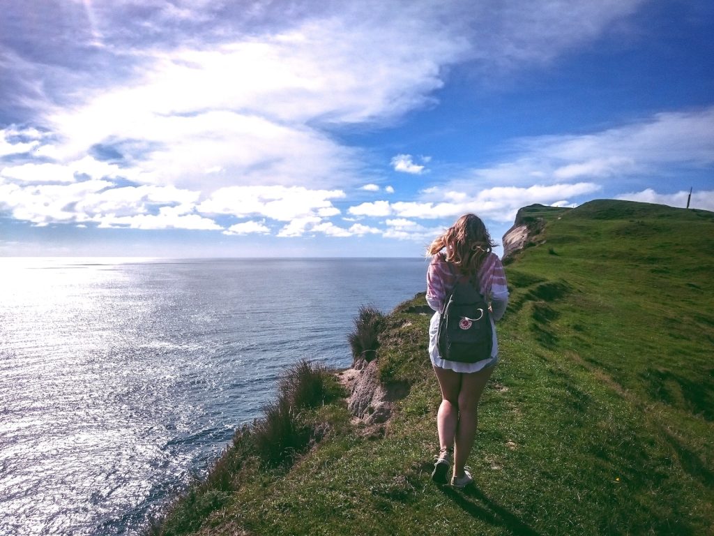 mujer caminando