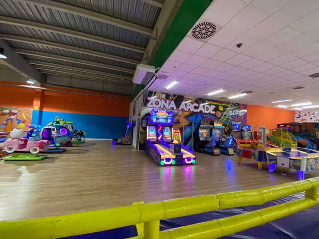 ¡Cumpleaños en un parque de bolas en Málaga! 1 parque de bolas