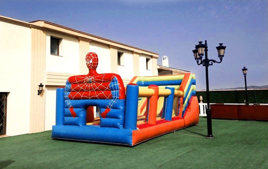 Alquiler de castillos hinchables para cumpleaños en casa en Málaga